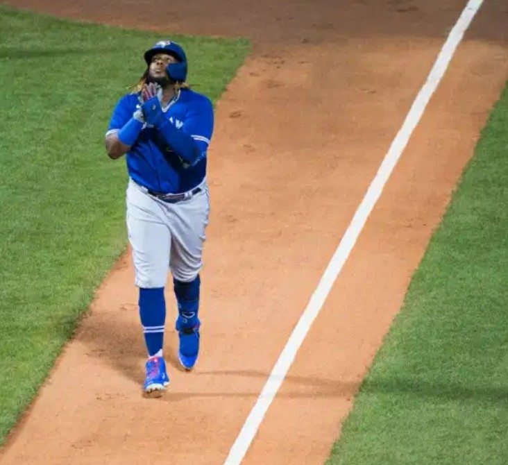 Vladímir Guerrero Jr. es el líder de jonrones de toda la MLB (Video