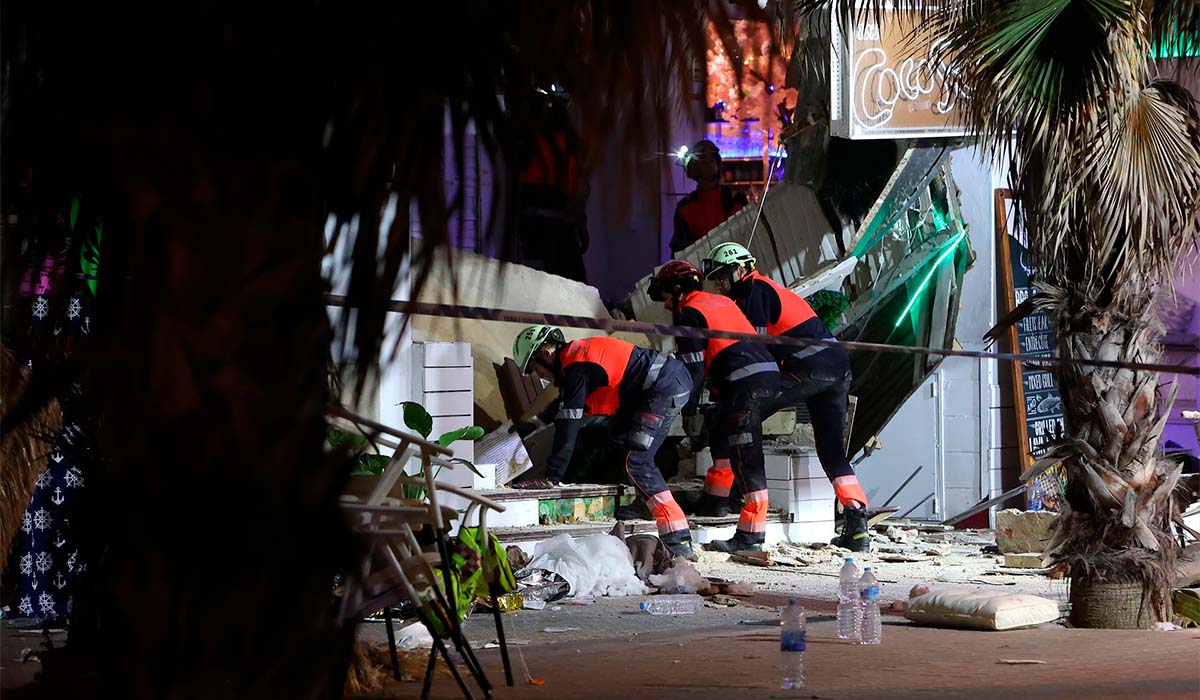 Cuatro Fallecidos Y 16 Heridos Tras Caerse Estructura De Un Restaurante Bavaronews 8342